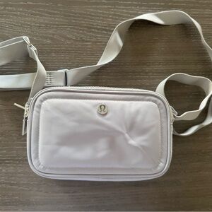 lululemon athletica 2L Crossbody Bag